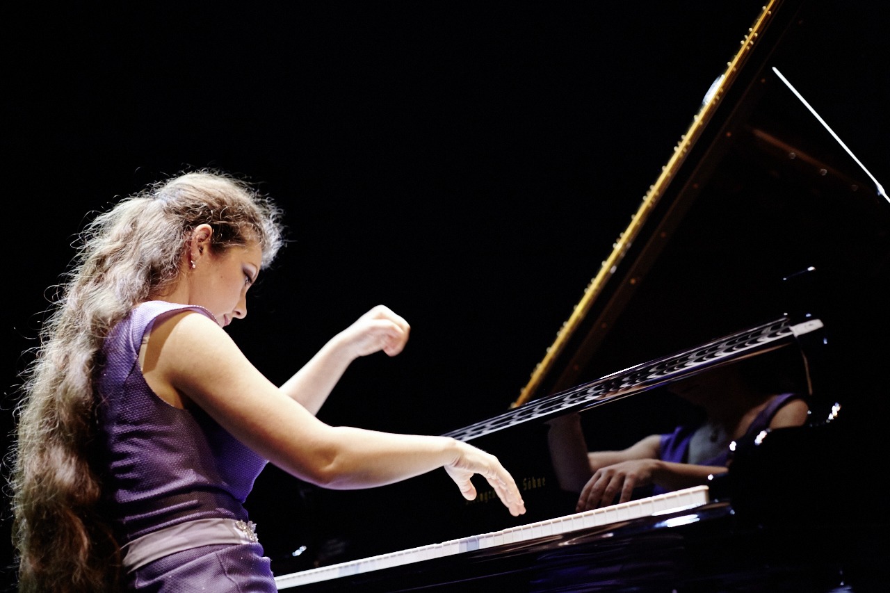  SOFJA GULBADAMOVA · 02/02/2019 